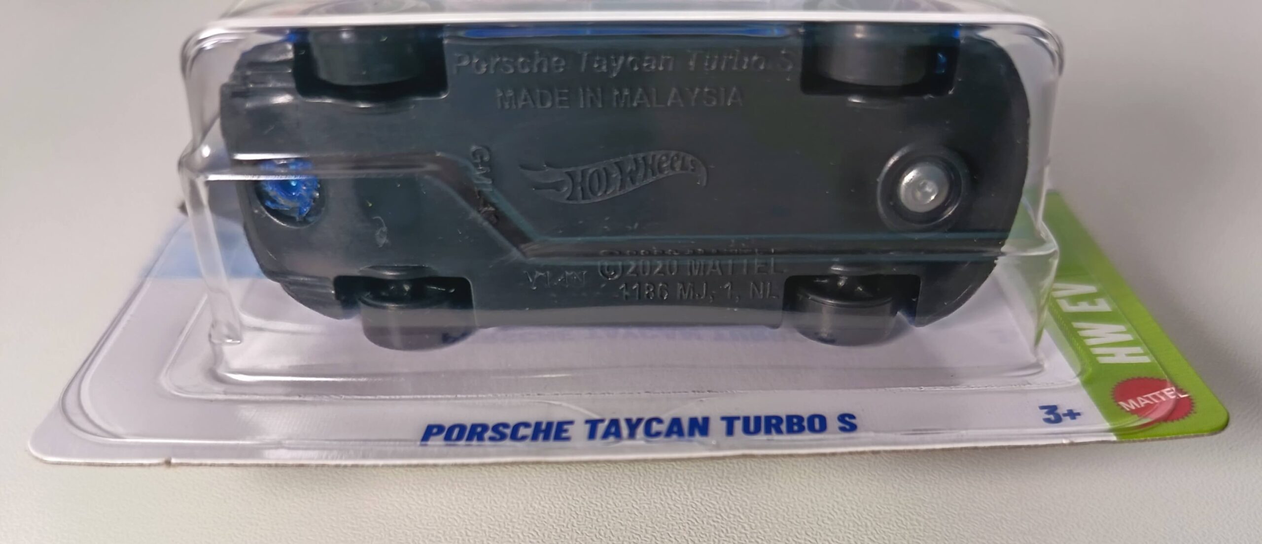 hot wheels porsche taycan turbo s mainline a4.4 hot wheels porsche taycan turbo s mainline a4.4